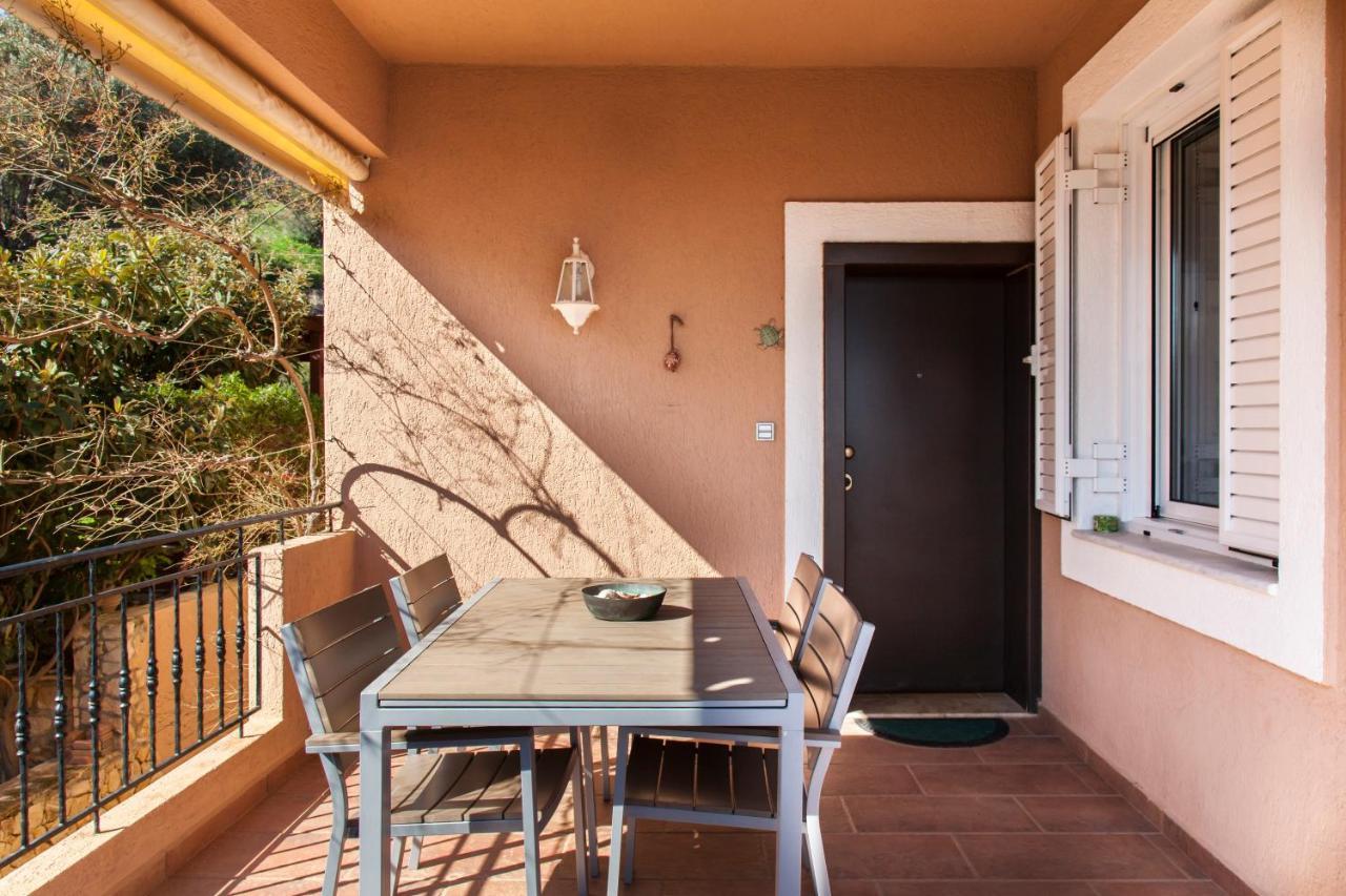 Panorama Traditional House With Private Pool Rodhiá Екстериор снимка